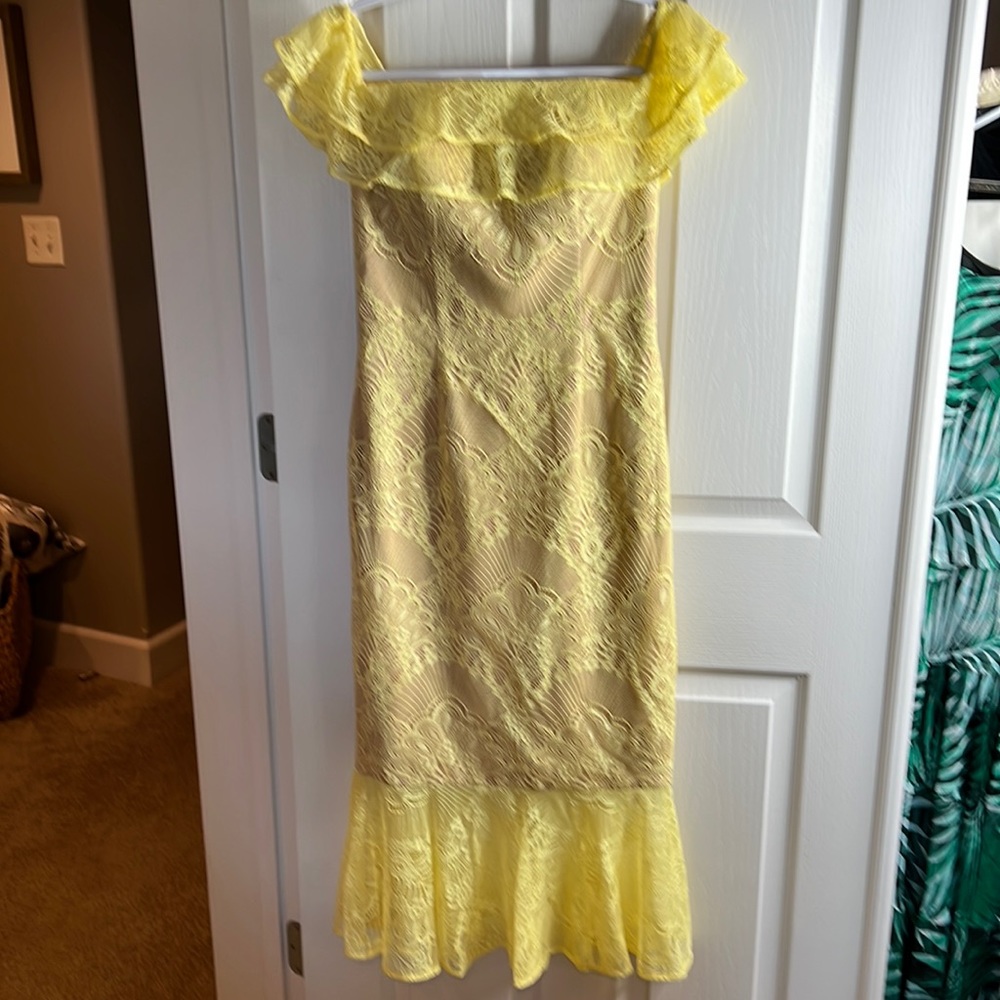 Jario yellow lace dress the photos doesn’t do it justice